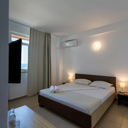 Casa Eden بيت ضيافة كوستِنيست