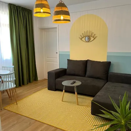 Casa Eden Πανσιόν 3*