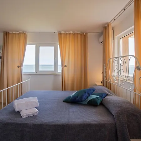 Casa Eden Costineşti