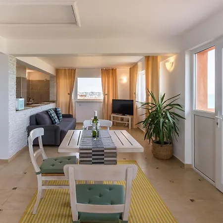 Πανσιόν Casa Eden