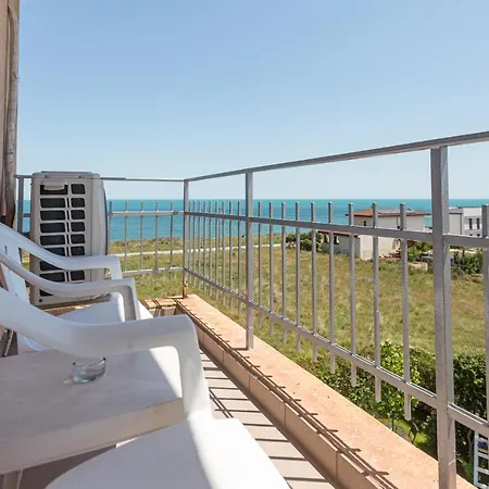 Πανσιόν Casa Eden 3*