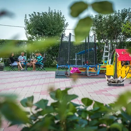 Casa Eden Πανσιόν 3*